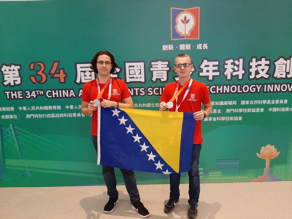 BiH students win silver medal at CASTIC 2019 Project Competition in China